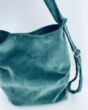 Lade das Bild in den Galerie-Viewer, INA Rucksacktasche | Cord