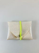 Lade das Bild in den Galerie-Viewer, Mini Geldbeutel Weiss Glitzer