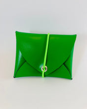 Lade das Bild in den Galerie-Viewer, MiniGeldbeutel, Grasgrün, Minimalistisch, Gummiband Grün