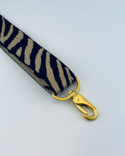 Lade das Bild in den Galerie-Viewer, Zebra Braun verstellbarer Strap für Bauchtasche 38mm breit