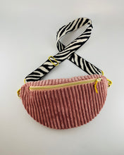 Lade das Bild in den Galerie-Viewer, *NEW* CHRISTINA BUMBAG - Cord