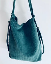 Lade das Bild in den Galerie-Viewer, INA Rucksacktasche | Cord