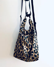 Lade das Bild in den Galerie-Viewer, ARIANE Rucksacktasche | minimalist