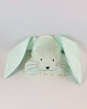 Lade das Bild in den Galerie-Viewer, Kirschkernkissen Hase, Teddystoff, warm, kalt, Mint Muster
