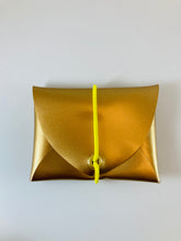 Lade das Bild in den Galerie-Viewer, Mini Geldbeutel Gold