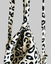 Lade das Bild in den Galerie-Viewer, ELA 3-in-1 Rucksacktasche Jacquard Leomuster