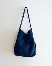 Lade das Bild in den Galerie-Viewer, ANNEROSE Cord-Tasche in Dunkelblau als Schultertasche