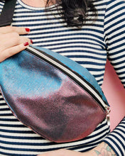 Lade das Bild in den Galerie-Viewer, STEPHI BUMBAG – Schimmernde Bauchtasche für Alltag & Freizeit