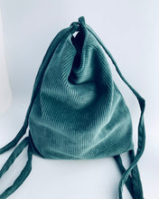 Lade das Bild in den Galerie-Viewer, INA Rucksacktasche | Cord