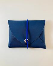 Lade das Bild in den Galerie-Viewer, Mini Geldbeutel Dunkelblau, minimalistisch, Gummiband Blau