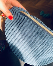 Lade das Bild in den Galerie-Viewer, RAFFA BUMBAG - Cord