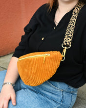 Lade das Bild in den Galerie-Viewer, LEONIE BUMBAG - Cord