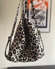 Lade das Bild in den Galerie-Viewer, ELA Rucksacktasche