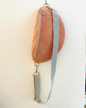 Lade das Bild in den Galerie-Viewer, FRANZI BUMBAG - Cord