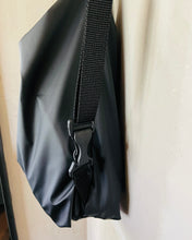 Lade das Bild in den Galerie-Viewer, DIANA Rucksacktasche | schwarz | minimalist