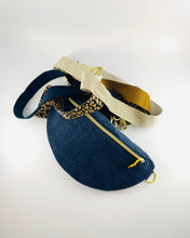 Lade das Bild in den Galerie-Viewer, ANNEROSE BUMBAG - Cord