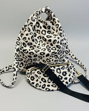 Lade das Bild in den Galerie-Viewer, ELA 3-in-1 Rucksacktasche Jacquard Leomuster