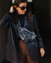 Lade das Bild in den Galerie-Viewer, AUDREY BUMBAG