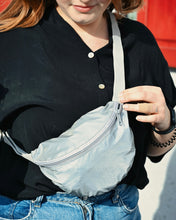 Lade das Bild in den Galerie-Viewer, NISE Bumbag, MINI