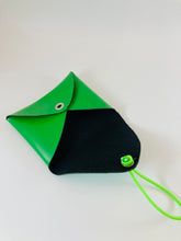 Lade das Bild in den Galerie-Viewer, Mini Geldbeutel Grün