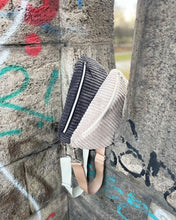 Lade das Bild in den Galerie-Viewer, NICKI BUMBAG - Cord