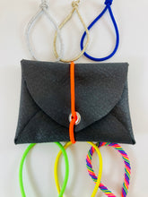 Lade das Bild in den Galerie-Viewer, Mini Geldbeutel Schwarz
