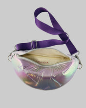Lade das Bild in den Galerie-Viewer, INI Bauchtasche holografisch mit pinkem abnehmbarem Gurt