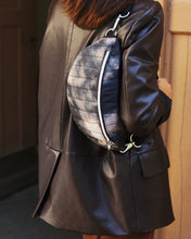 Lade das Bild in den Galerie-Viewer, AUDREY BUMBAG