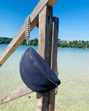Lade das Bild in den Galerie-Viewer, VERENA Bauchtasche Velours Grau-Blau handmade in München
