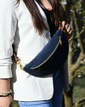 Lade das Bild in den Galerie-Viewer, ANNEROSE BUMBAG - Cord