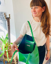Lade das Bild in den Galerie-Viewer, SARA Shopper