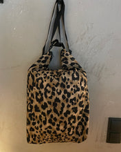 Lade das Bild in den Galerie-Viewer, ARIANE Rucksacktasche | minimalist