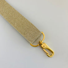 Lade das Bild in den Galerie-Viewer, Goldfarben