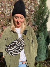 Lade das Bild in den Galerie-Viewer, ANNABELL BUMBAG