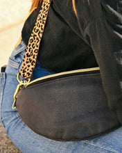 Lade das Bild in den Galerie-Viewer, MAREIKE BUMBAG