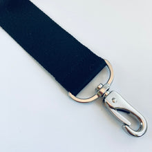 Lade das Bild in den Galerie-Viewer, Schwarz