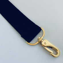 Lade das Bild in den Galerie-Viewer, Schwarz