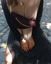 Lade das Bild in den Galerie-Viewer, HANNAH BUMBAG - Cord