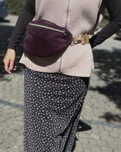 Lade das Bild in den Galerie-Viewer, HANNAH BUMBAG - Cord