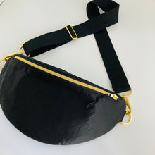 Lade das Bild in den Galerie-Viewer, CHRISSY BUMBAG