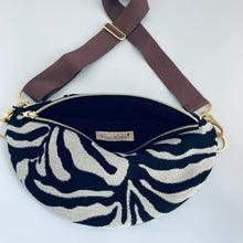 Lade das Bild in den Galerie-Viewer, ANNABELL BUMBAG