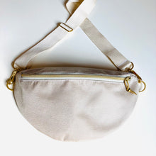 Lade das Bild in den Galerie-Viewer, BARBARA BUMBAG - limitiert