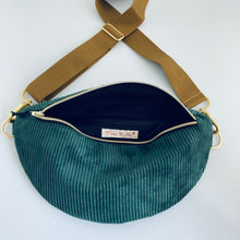 Lade das Bild in den Galerie-Viewer, INA BUMBAG - Cord