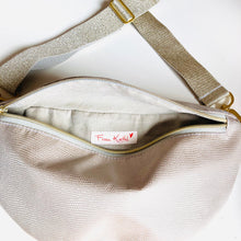 Lade das Bild in den Galerie-Viewer, BARBARA BUMBAG - limitiert