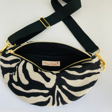 Lade das Bild in den Galerie-Viewer, ANNABELL BUMBAG
