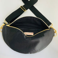 Lade das Bild in den Galerie-Viewer, CHRISSY BUMBAG