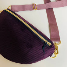 Lade das Bild in den Galerie-Viewer, HANNAH BUMBAG - Cord