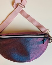 Lade das Bild in den Galerie-Viewer, STEPHI Bauchtasche schimmernder Stoff Blau-Pink handmade