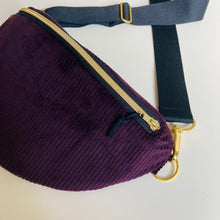 Lade das Bild in den Galerie-Viewer, HANNAH BUMBAG - Cord