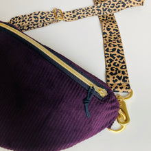 Lade das Bild in den Galerie-Viewer, HANNAH BUMBAG - Cord